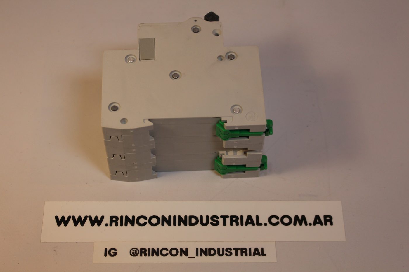 Vista 2 de Interruptor Magnetotérmico Schneider Easy9 C20